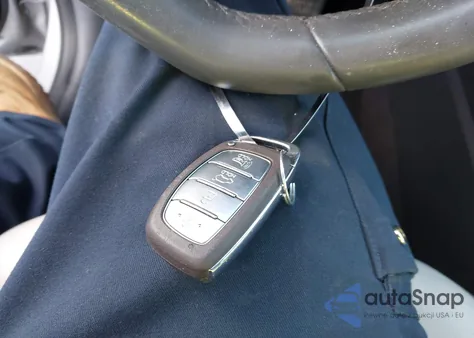 2022 Hyundai Ioniq Hybrid Limited from USA, damaged, VIN KMHC05LC5NU273365